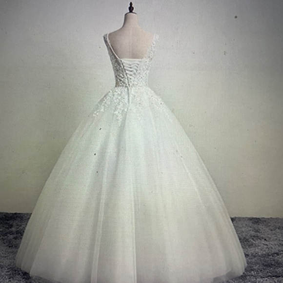 Scoop Neck Ball Gown with Lace (Custom Made) White - Picture 4 of 4